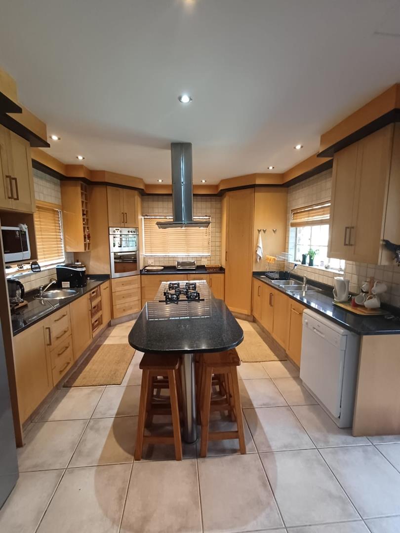 9 Bedroom Property for Sale in Willow Grange Free State